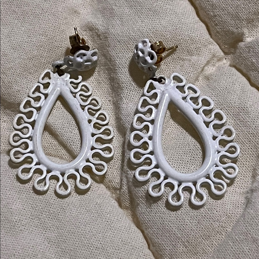 Elegant White Teardrop Earrings